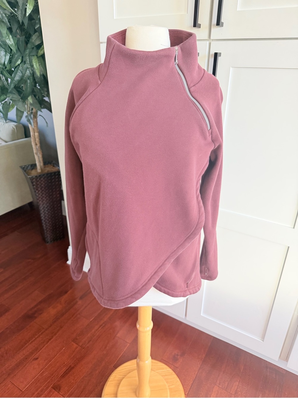 Athleta Cozy Karma Asymmetrical Pullover fleece sweatshirt Medium Berry Marroon